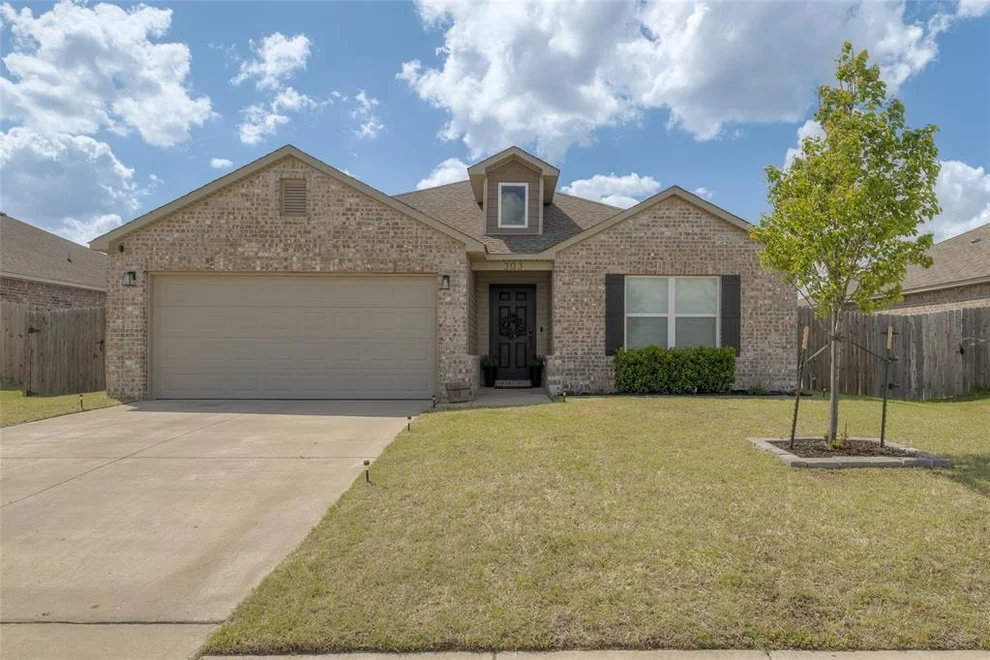 Unit for sale at 303 Waterside Drive, Newcastle, OK 73065