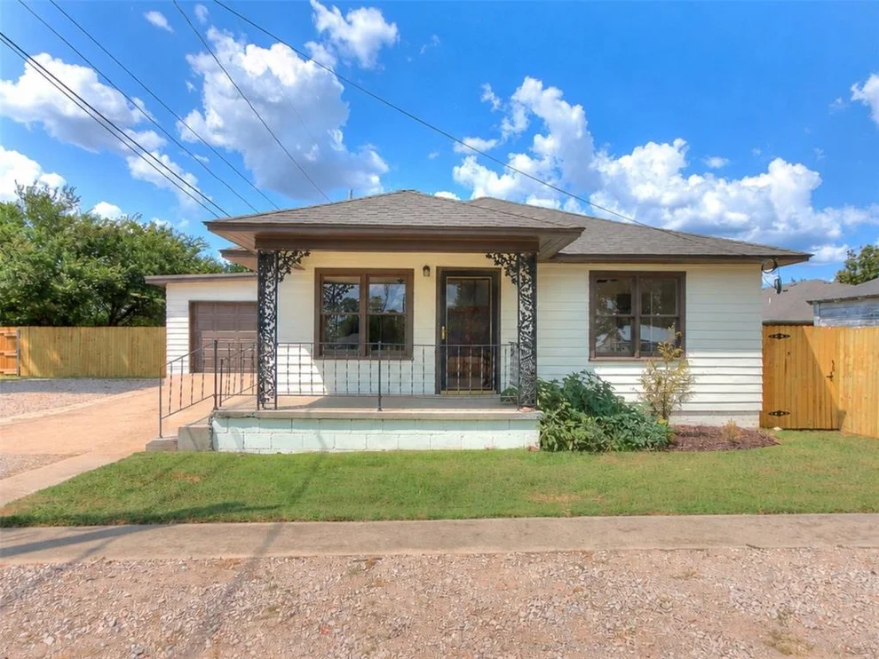Unit for sale at 906 W Ridgewood Street, Shawnee, OK 74801