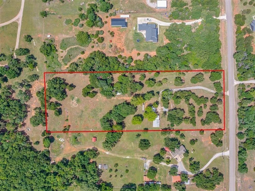 Unit for sale at 13874 NE 220th Street, Arcadia, OK 73007