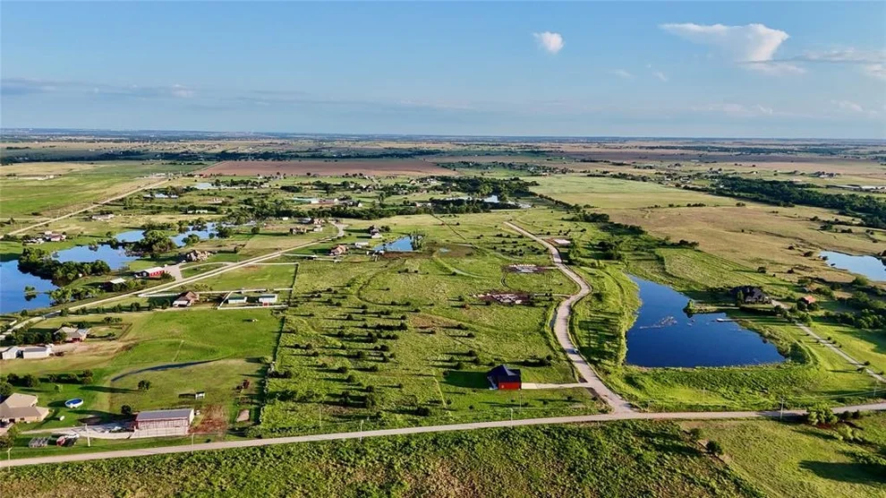 Unit for sale at 1 E 880 Road, Cashion, OK 73016