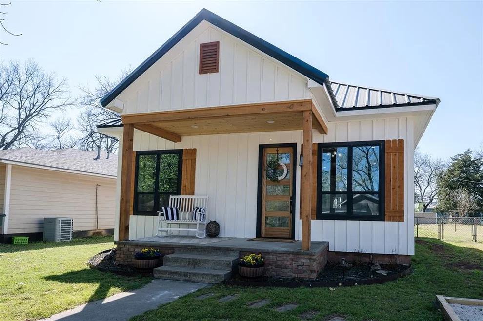 Unit for sale at 209 Chestnut Street, Pauls Valley, OK 73075