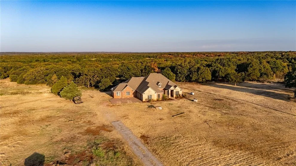 Unit for sale at 10501 Dobbs Road, Wellston, OK 74881