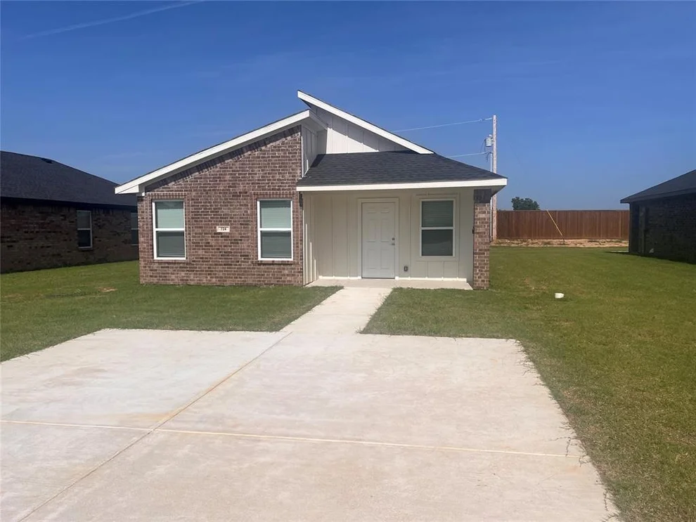 Unit for sale at 724 Elm Street, Seminole, OK 74868
