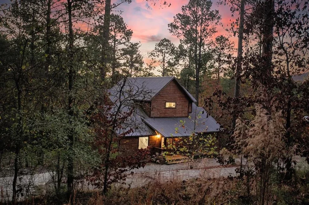 Unit for sale at 286 Eagle Mountain Trail, Broken Bow, OK 74728