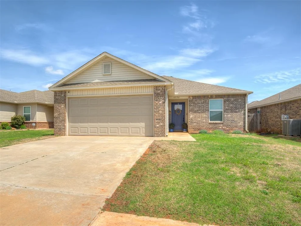 Unit for sale at 4320 Siena Ridge Boulevard, Mustang, OK 73179