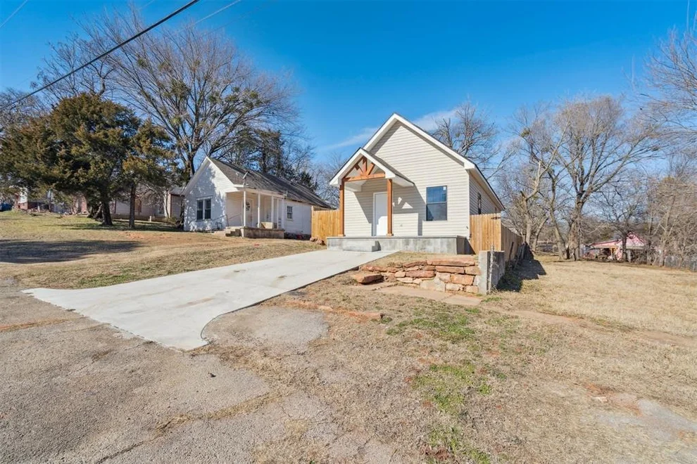 Unit for sale at 218 E 8th Street, Chandler, OK 74834