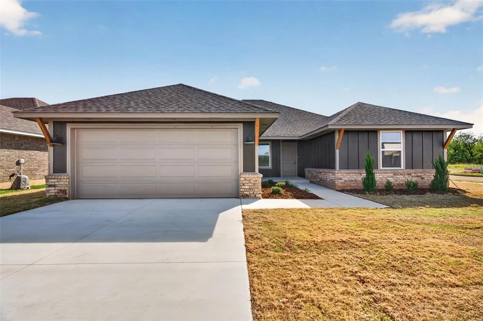Unit for sale at 10656 SW 18th Street, Yukon, OK 73099