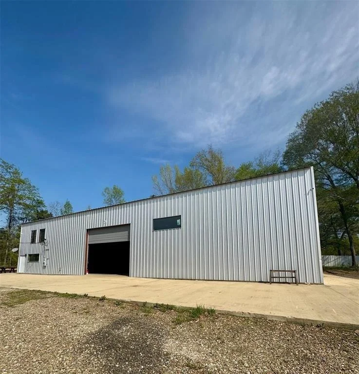 Unit for sale at 204 W Sherry Lane, Broken Bow, OK 74728
