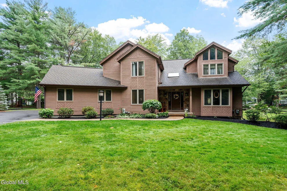 Unit for sale at 99 Boyack Road, Clifton Park, NY 12065