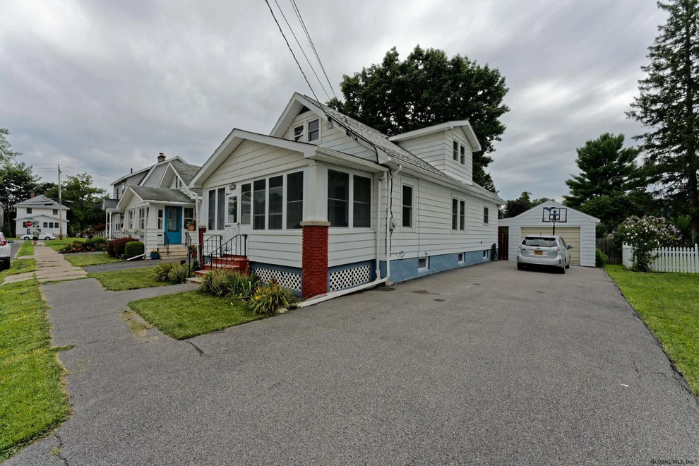 Unit for sale at 308 SANDERS Avenue, Scotia, NY 12302