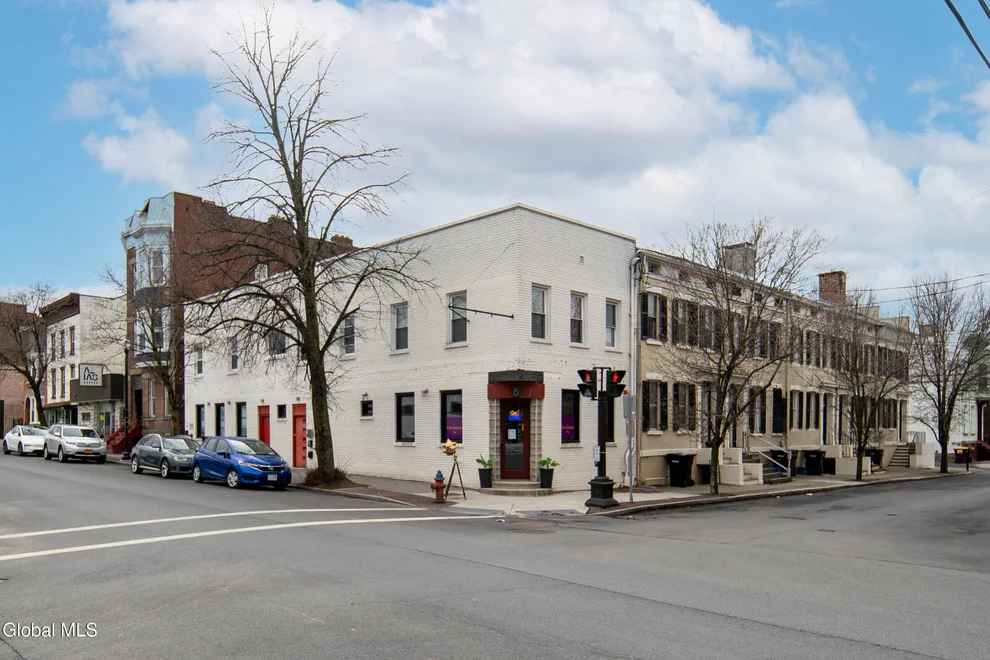 Unit for sale at 6 Franklin Place, Troy, NY 12180