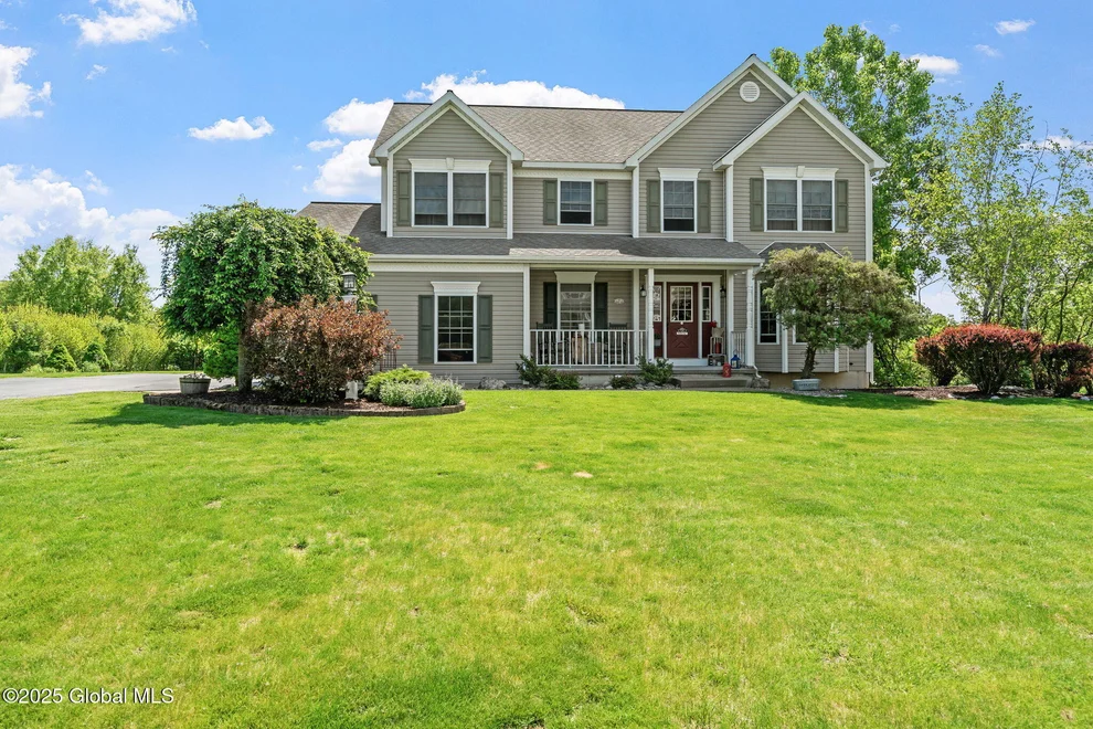 Unit for sale at 17 Jordan Lane, Glenville, NY 12302