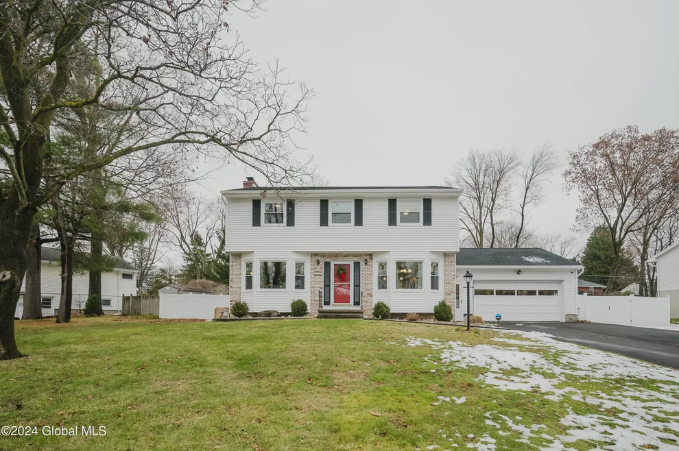 Unit for sale at 25 Brookwood Drive, Colonie, NY 12110