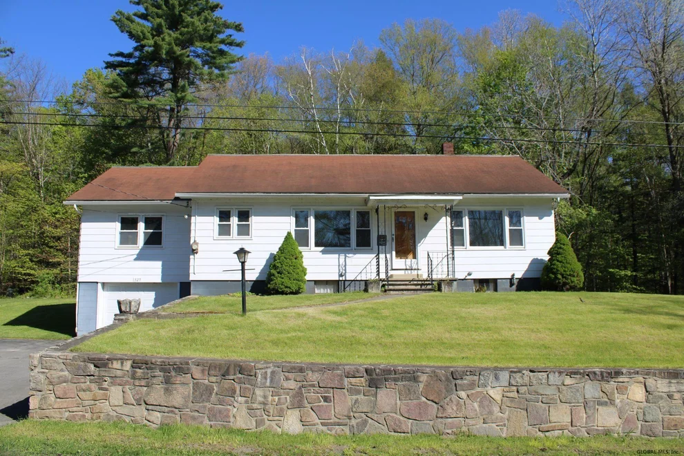 Unit for sale at 325 GOODMAN Road, Fort Ann, NY 12827
