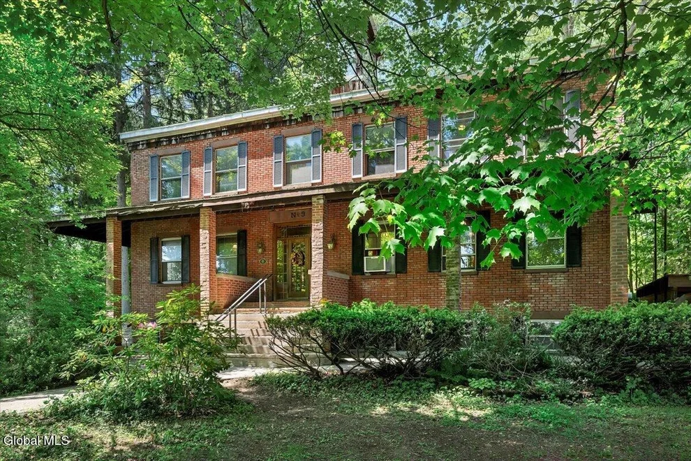 Unit for sale at 962 Main Street, Clifton Park, NY 12065