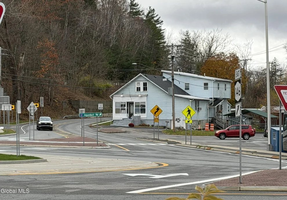 Unit for sale at 2855 Aqueduct Road, Niskayuna, NY 12309