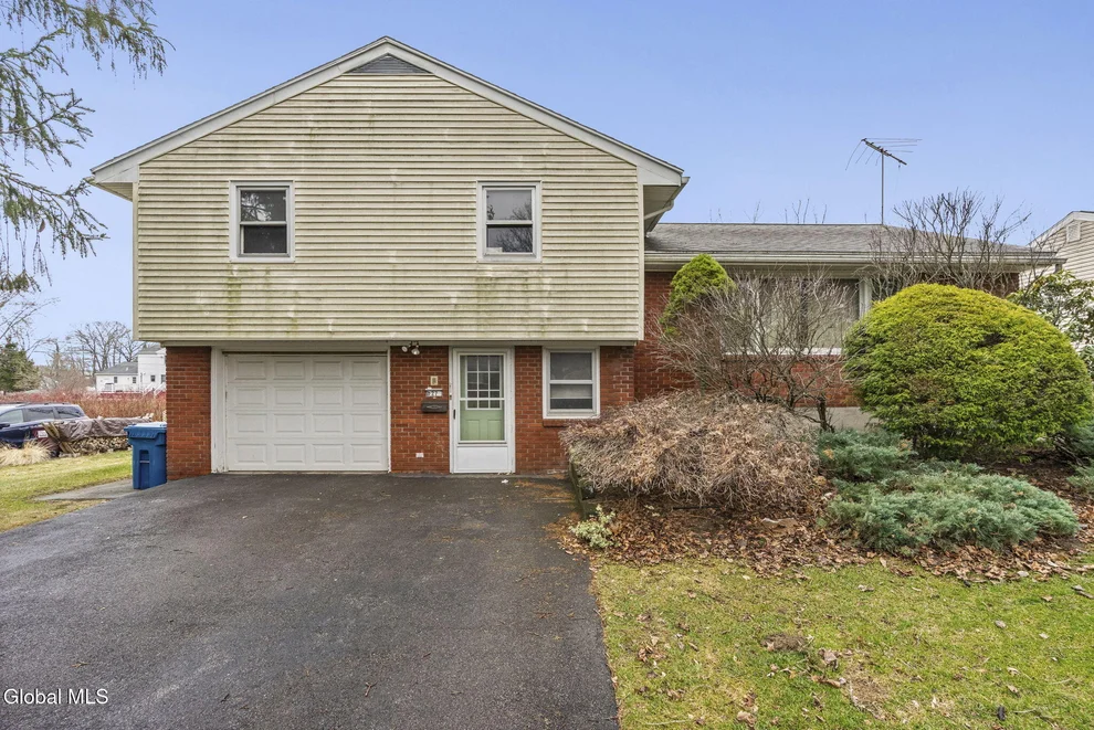 Unit for sale at 27 Eva Street, Colonie, NY 12110