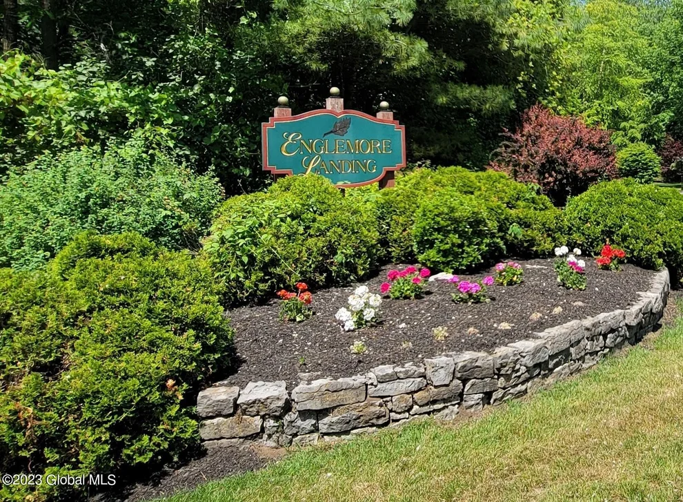 Unit for sale at 4 Towline Lane, Clifton Park, NY 12065