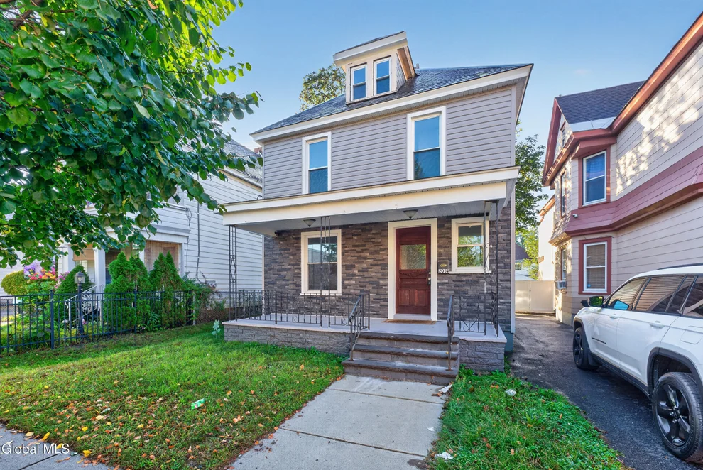Unit for sale at 2014 Euclid Avenue, Schenectady, NY 12306