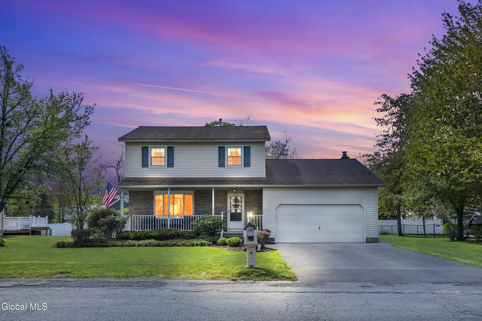Unit for sale at 243 Shereen Court, Rotterdam, NY 12304