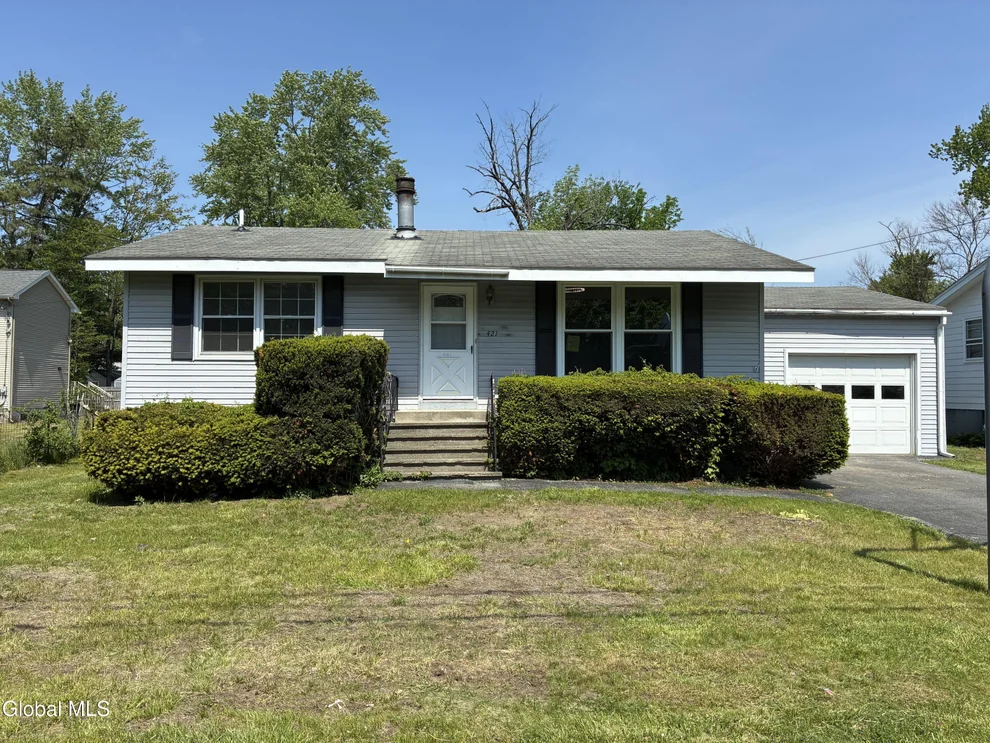 Unit for sale at 419 Clayton Road, Schenectady, NY 12304