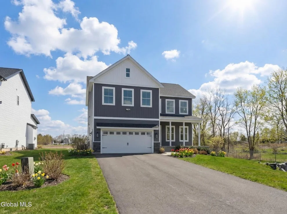 Unit for sale at 6 Royal Court, Colonie, NY 12047