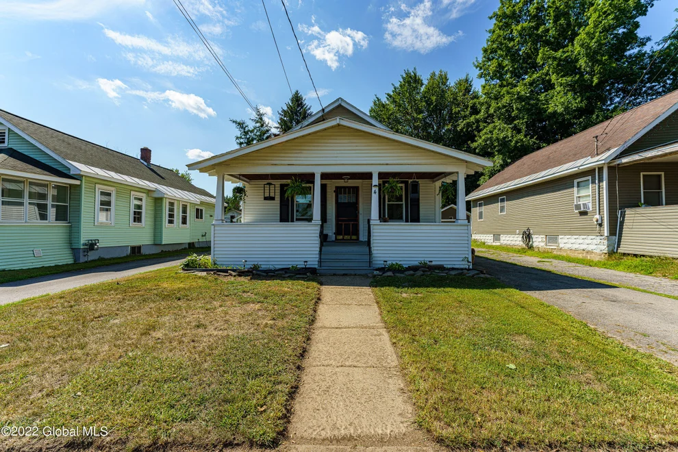 Unit for sale at 4 Cuthbert Street, Scotia, NY 12302