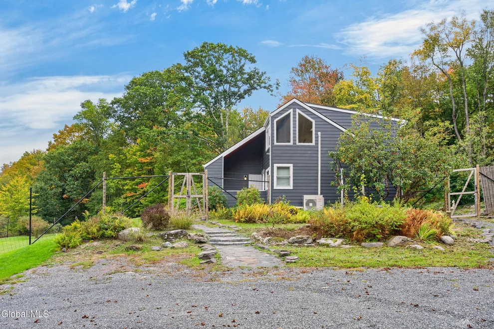 Unit for sale at 83 Presbyterian Hill Road, Stephentown, NY 12168