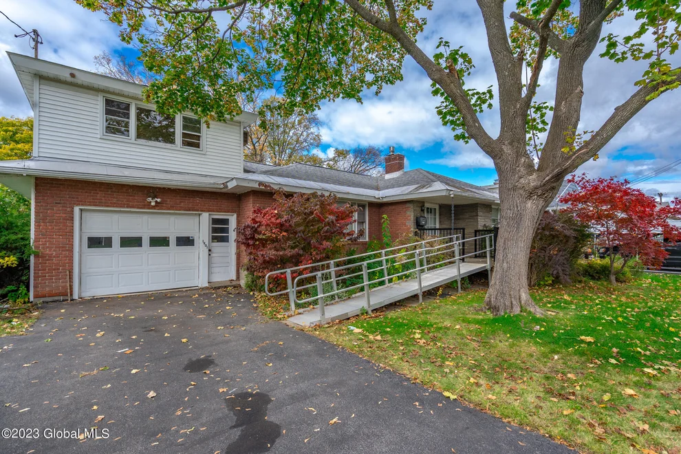 Unit for sale at 1901 Lancaster Street, Schenectady, NY 12308