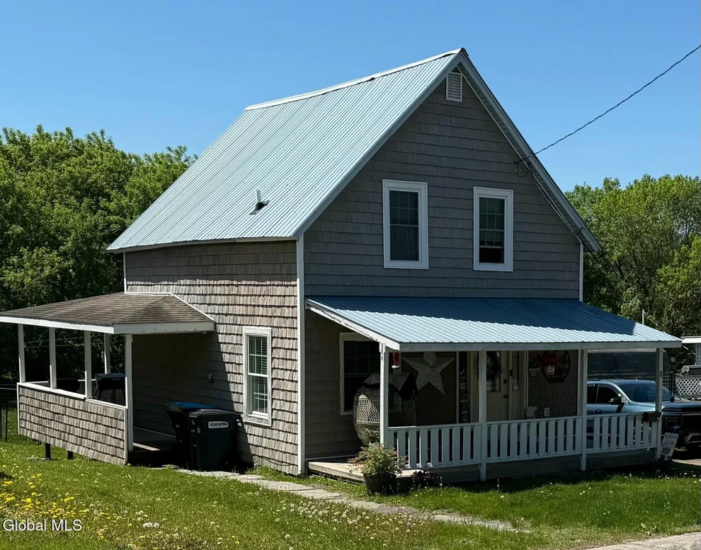 Unit for sale at 11 Woody Lane, Ticonderoga, NY 12883