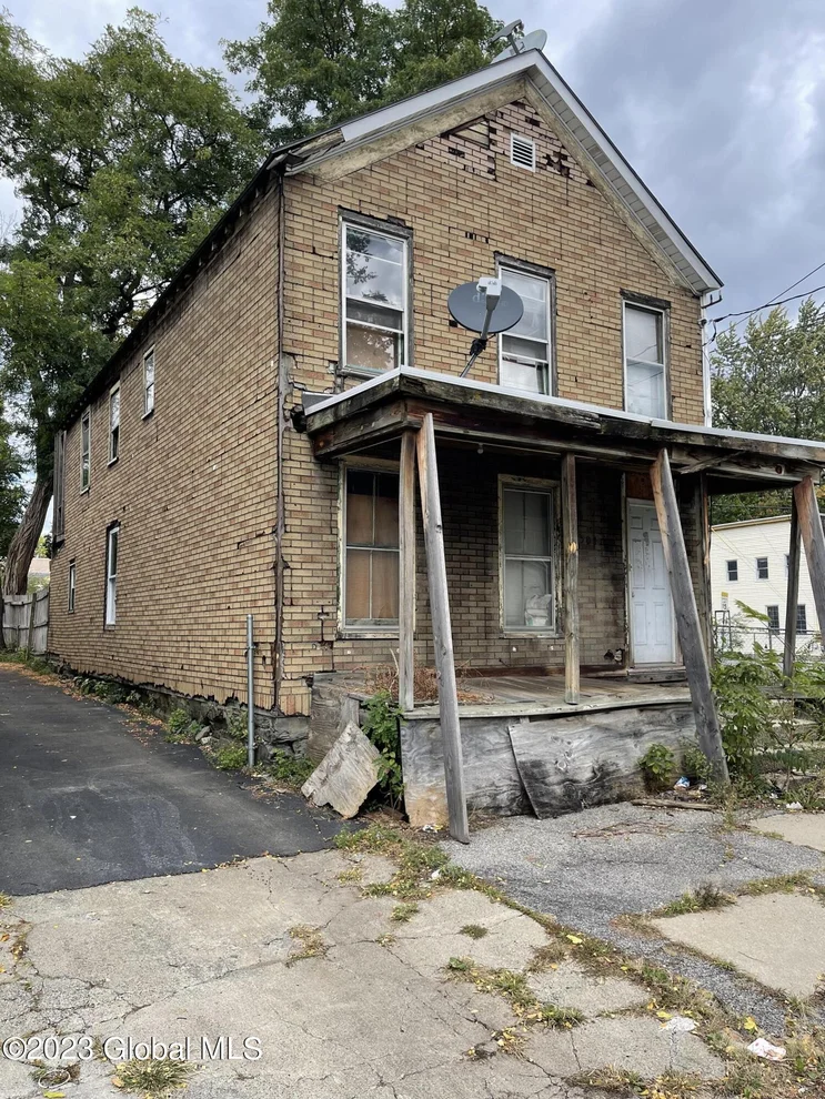 Unit for sale at 504 Paige Street, Schenectady, NY 12307