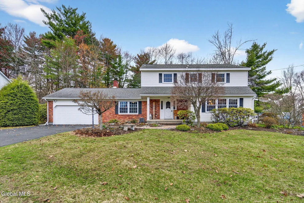 Unit for sale at 17 Tamarack Lane, Colonie, NY 12309