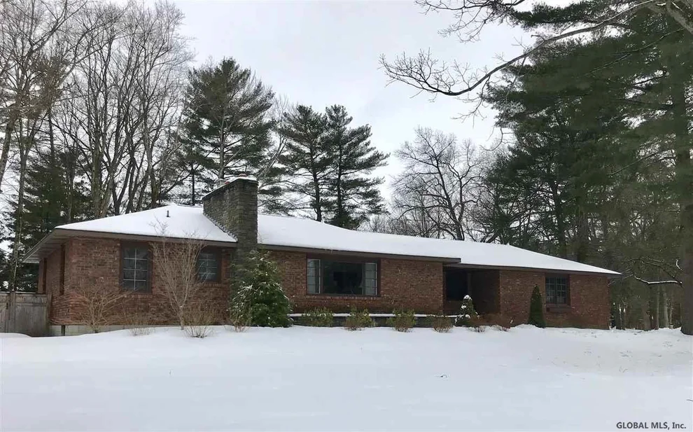 Unit for sale at 6 CLARKSON Road, Bethlehem, NY 12054