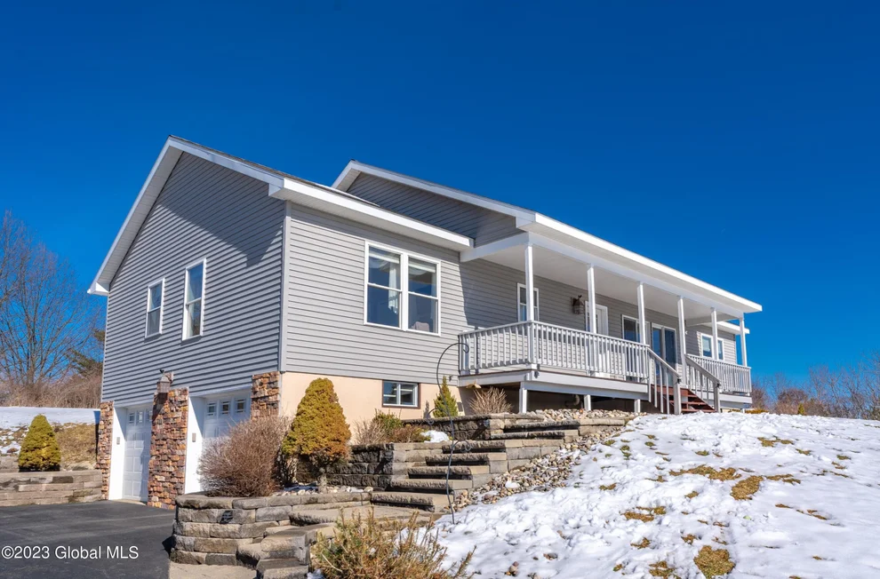 Unit for sale at 15 Berkshire Drive, Brunswick, NY 12180