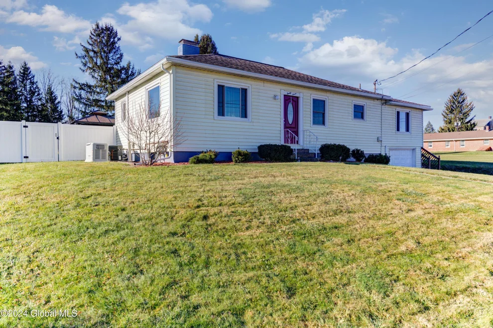 Unit for sale at 27 New Street, Amsterdam, NY 12010