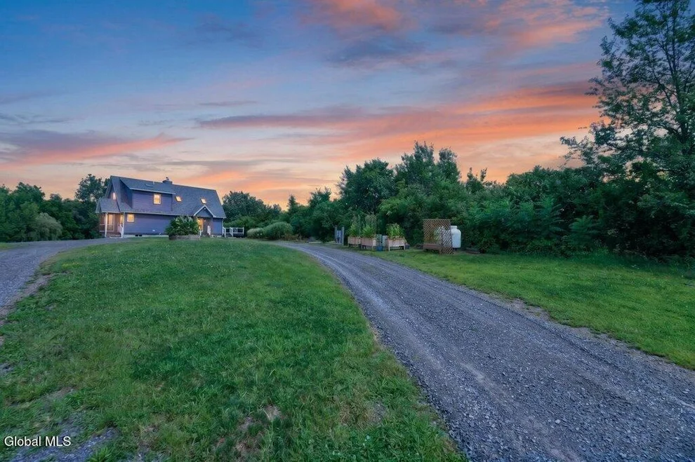 Unit for sale at 2640 New York 203, Kinderhook, NY 12184