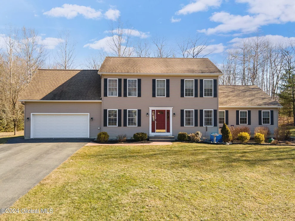 Unit for sale at 2 Joseph Court, Schaghticoke, NY 12154