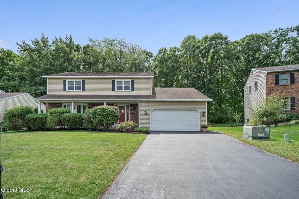 Unit for sale at 5 Highland Court, Albany, NY 12203