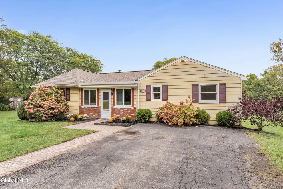 Unit for sale at 4414 Frederick Road, Guilderland, NY 12009
