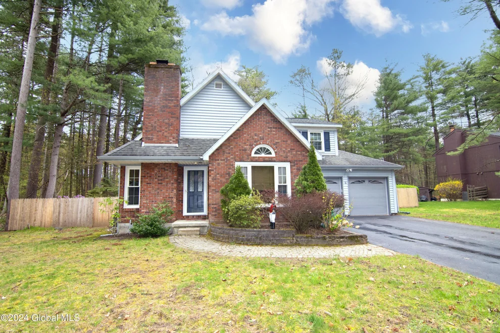 Unit for sale at 11 Woodmint Place, Malta, NY 12020