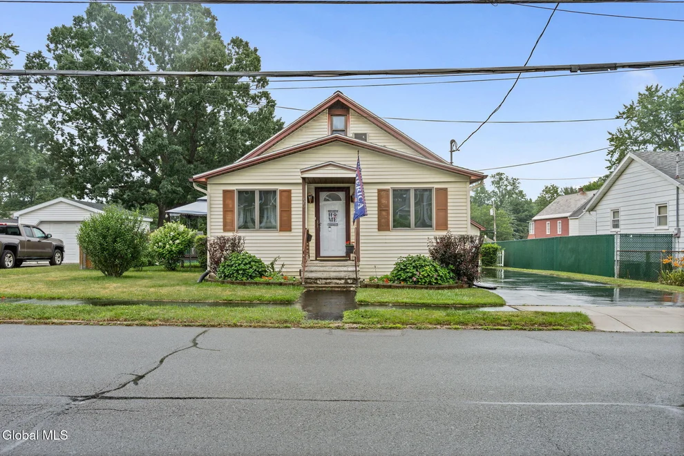 Unit for sale at 55 Cuthbert Street, Scotia, NY 12302