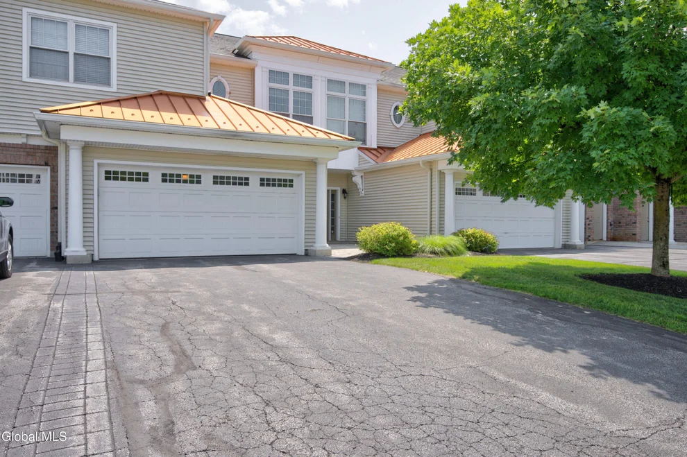 Unit for sale at 802 Vly Pointe Drive, Niskayuna, NY 12309