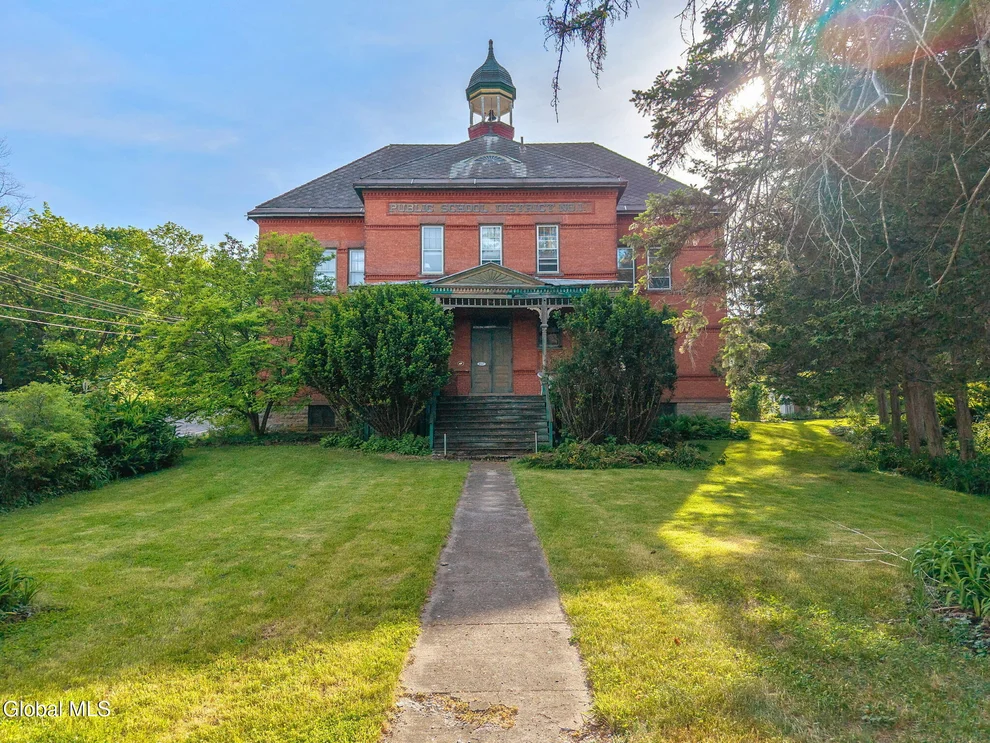 Unit for sale at 817 Route 144, New Baltimore, NY 12124