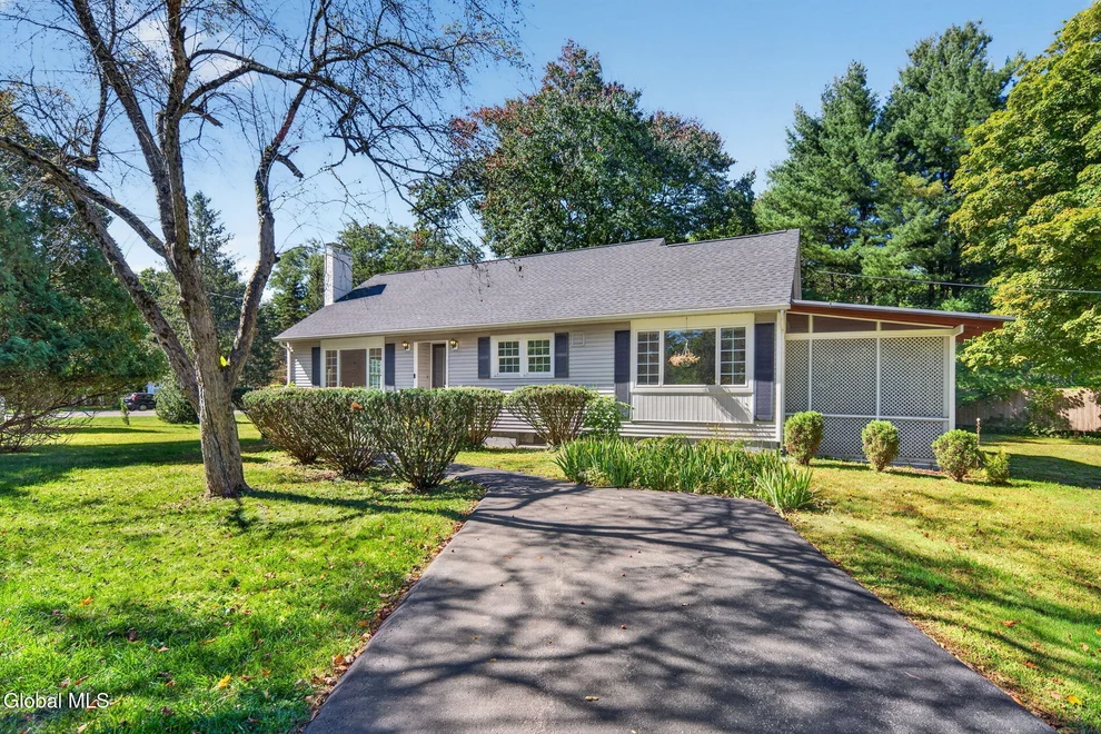 Unit for sale at 5 Bunker Hill Road, Chatham, NY 12132