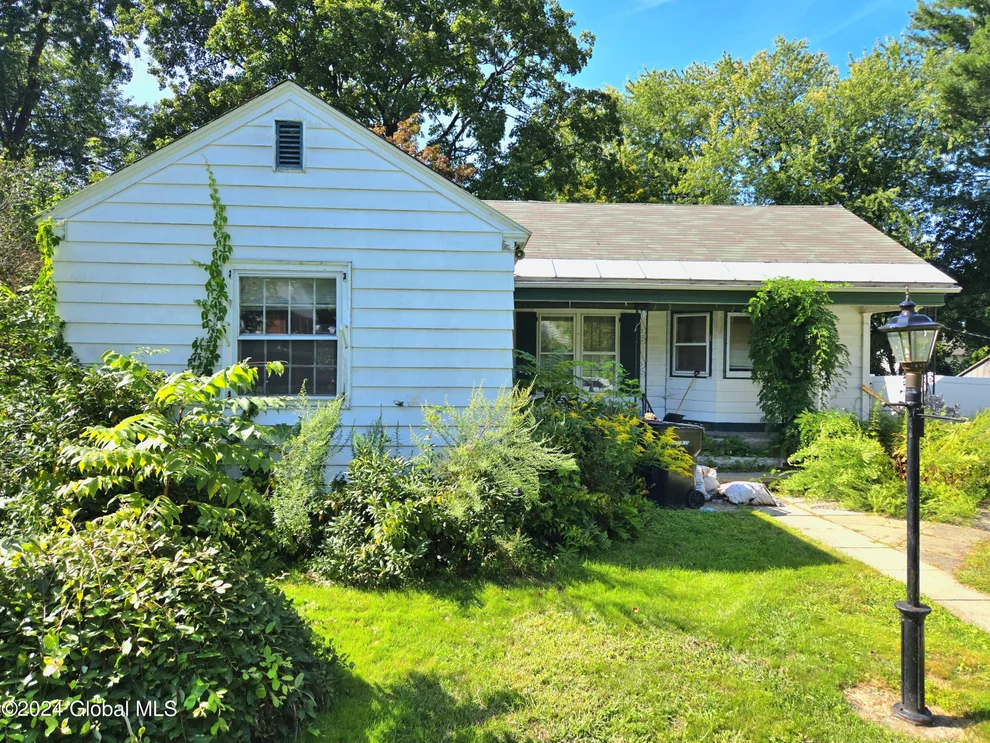 Unit for sale at 897 8th Avenue, Troy, NY 12182