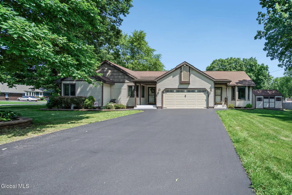 Unit for sale at 102 Stafford Lane, Niskayuna, NY 12309