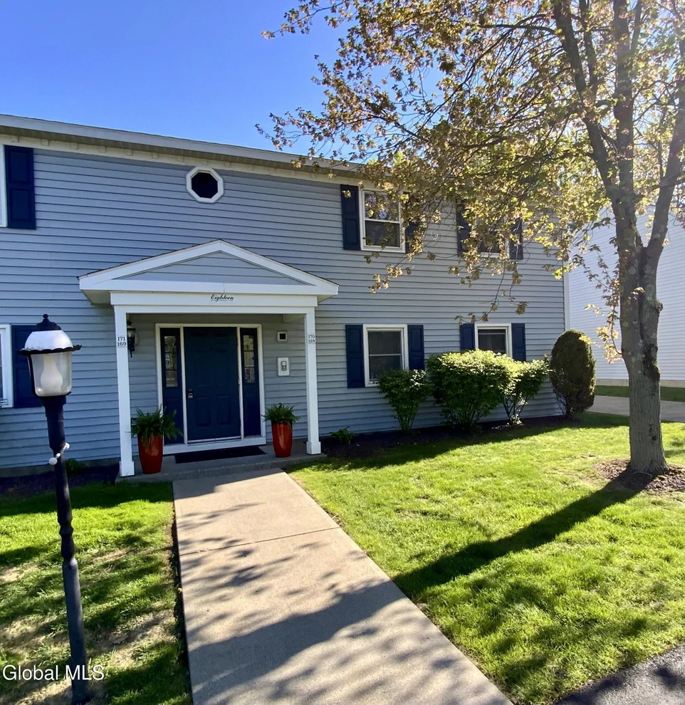 Unit for sale at 170 Cedarview Lane, Colonie, NY 12189