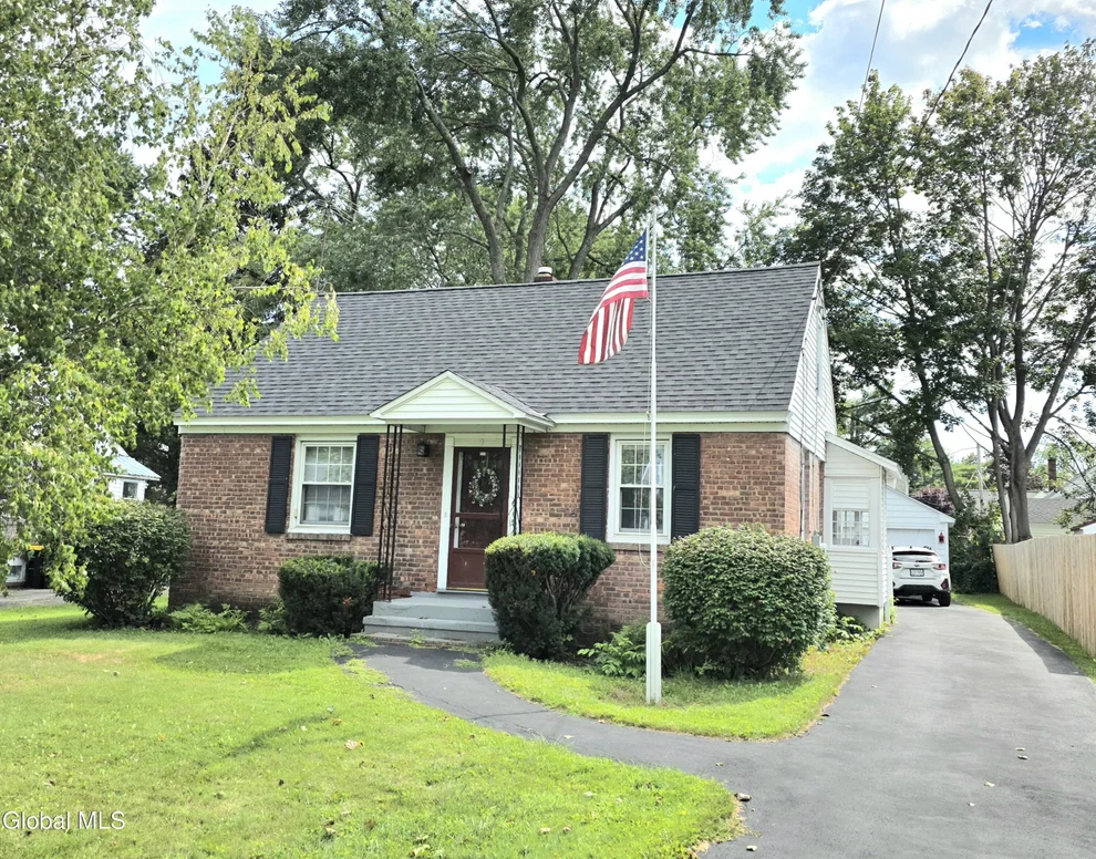 Unit for sale at 615 Sanders Avenue, Schenectady, NY 12302