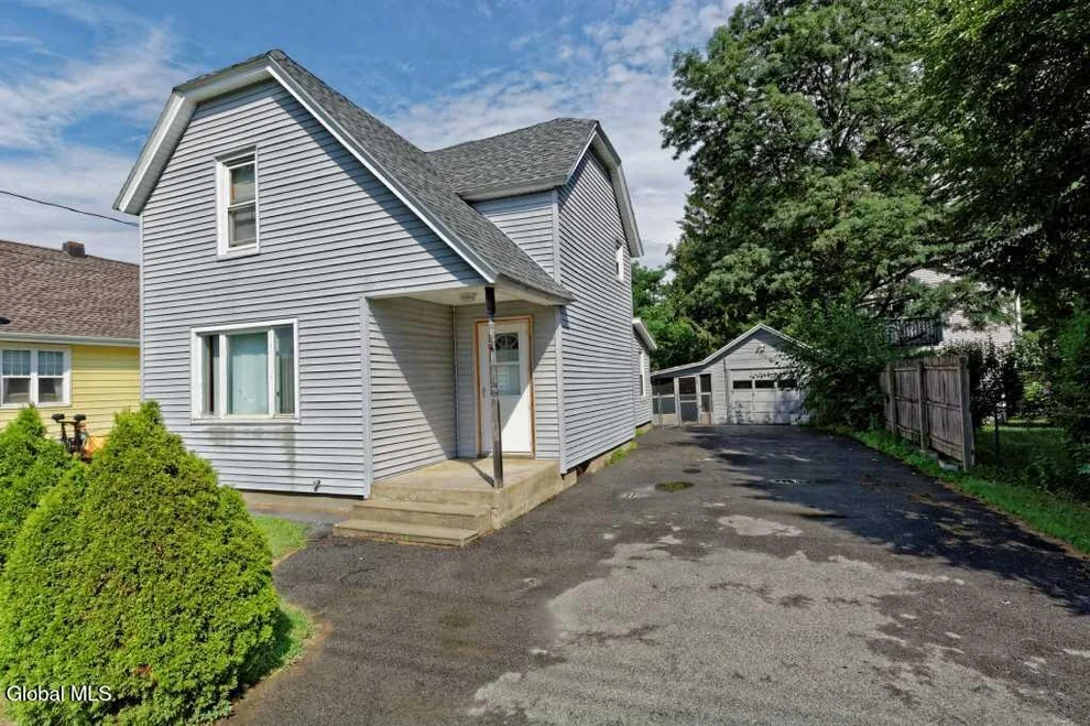 Unit for sale at 3152 N Thompson Street, Rotterdam, NY 12306
