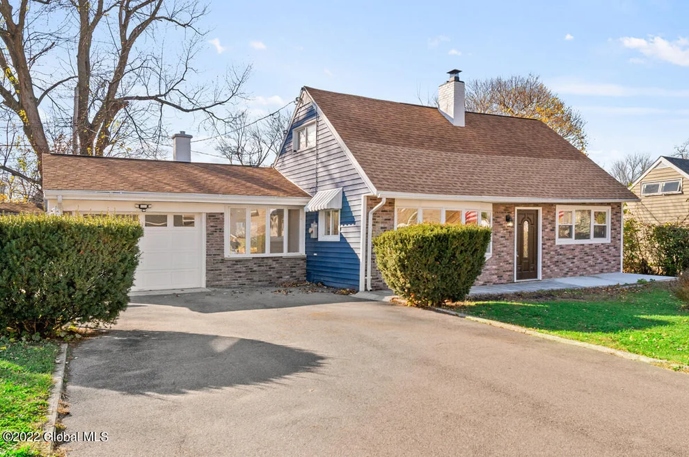 Unit for sale at 895 Obrien Avenue, Schenectady, NY 12303